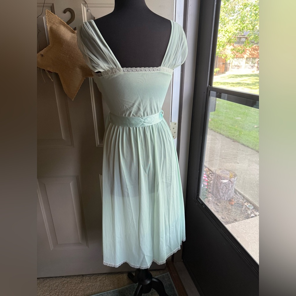 Vintage 50/60s Corsage sea foam sheer pixie two piece peignoir set, size medium - Picture 7 of 16